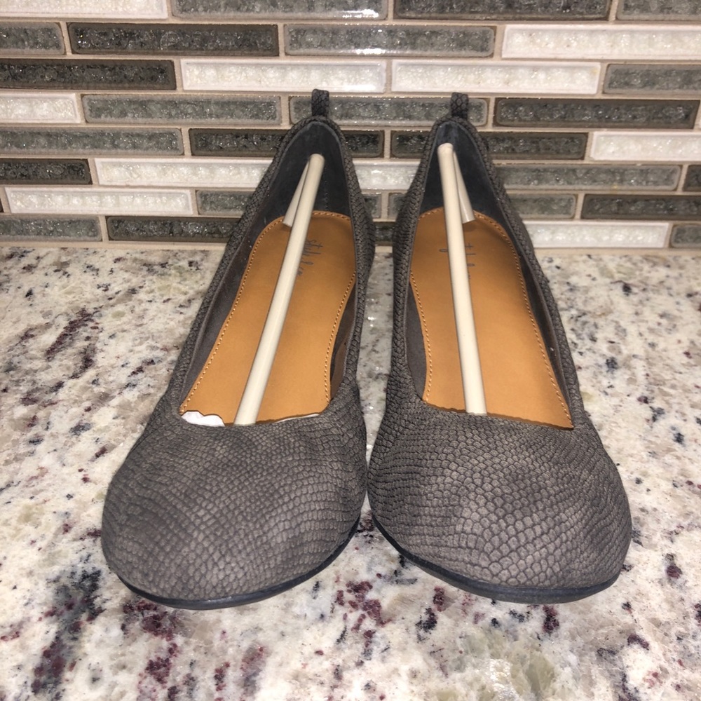 NIB Style & Co Vinniee Wedge Flats Brown Sz 7.5